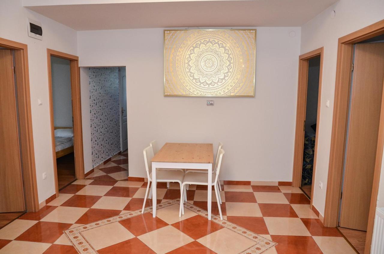 Aparthotel Gabor Aron Apartman Hajdúszoboszló Exterior foto
