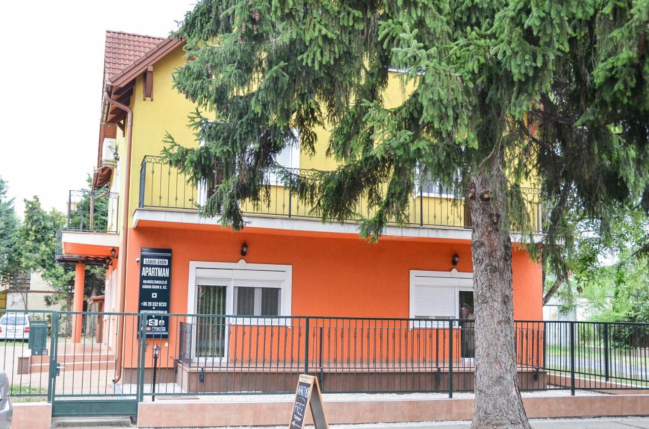 Aparthotel Gabor Aron Apartman Hajdúszoboszló Exterior foto