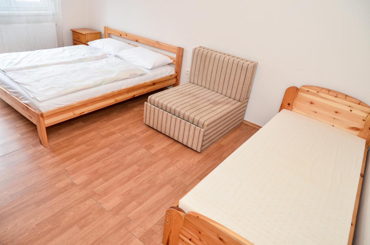 Aparthotel Gabor Aron Apartman Hajdúszoboszló Exterior foto