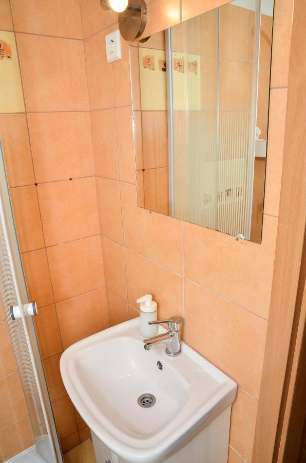 Aparthotel Gabor Aron Apartman Hajdúszoboszló Exterior foto